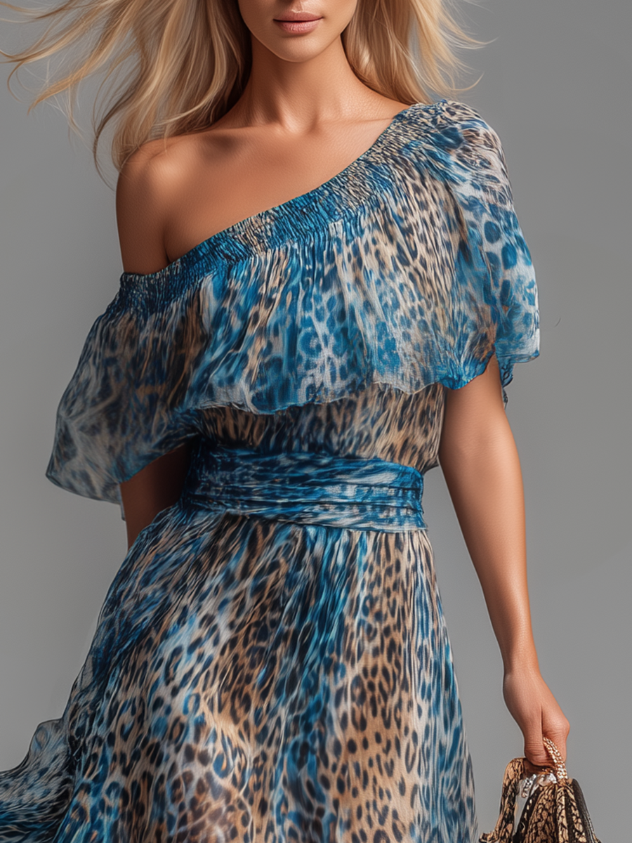 Divlje - Duga chiffon haljina s leopard uzorkom i golim ramenima